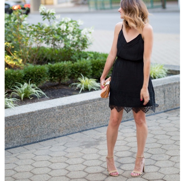 Cupcakes and Cashmere ‘Renee’ Black Lace Dress S - Picture 2 of 8